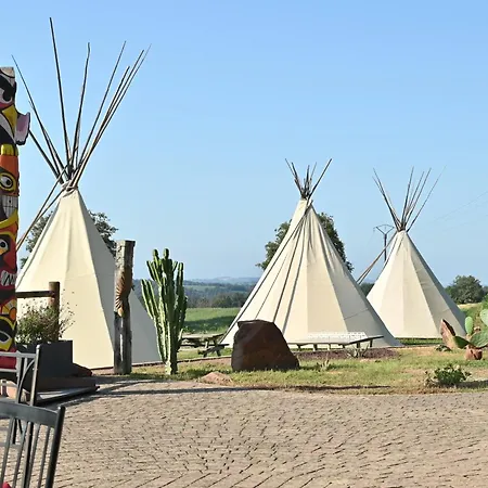 Les De L'ouest Penzion Longessaigne