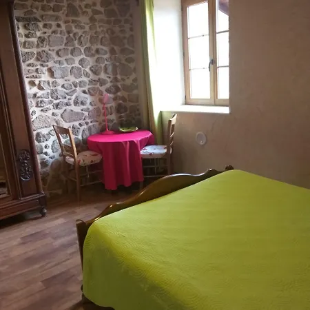 Les De L'ouest Vendégház Longessaigne
