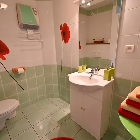 Les De L'ouest 招待所